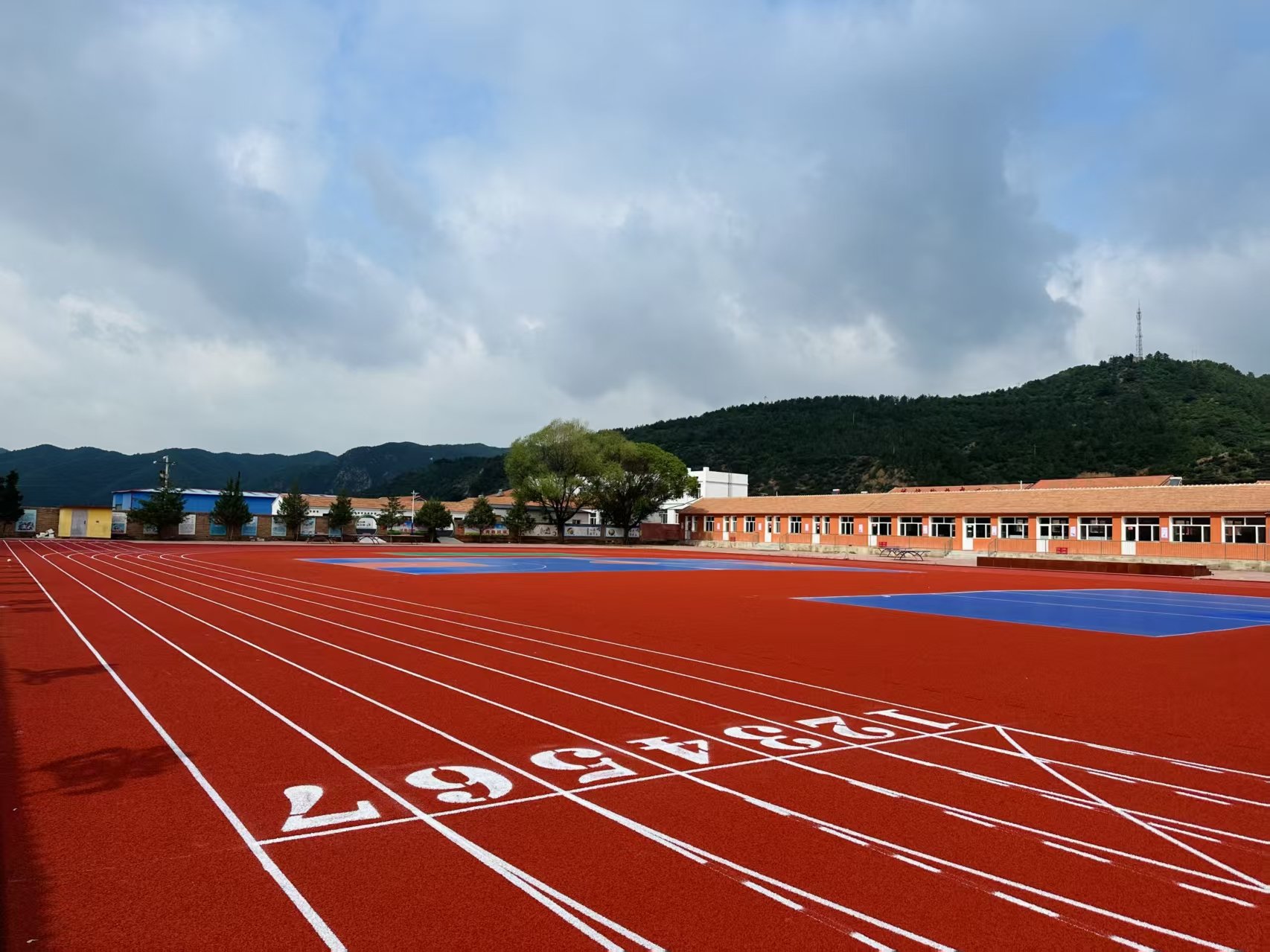 文昌市自结纹塑胶跑道学校塑胶跑道 - 排名